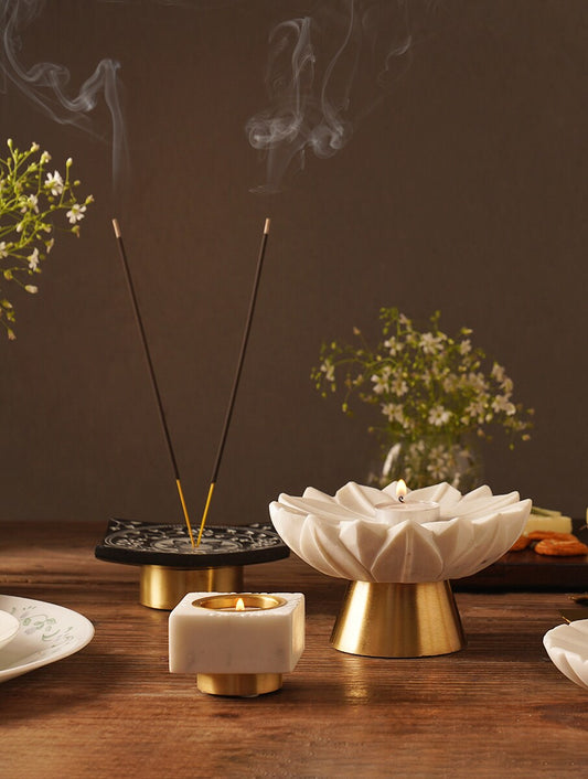 White Marble Flower Bowl with Metal Base
